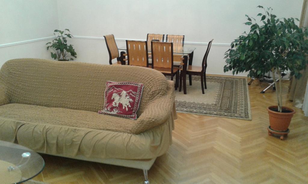 Neftiannikov Avenue Apartment บากู ภายนอก รูปภาพ